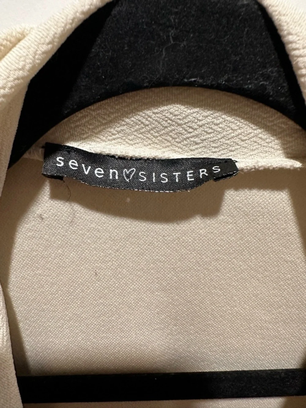 Sleeveless Drape Front Vest - Cream - Picture 3 of 6